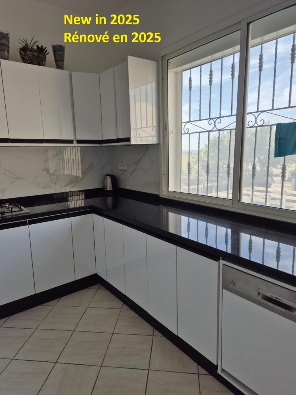 Ferienwohnung Stylish Duplex - Ocean View - Airport - Wifi - Renovated 2025 - 24H Reception Jibila Exterior foto
